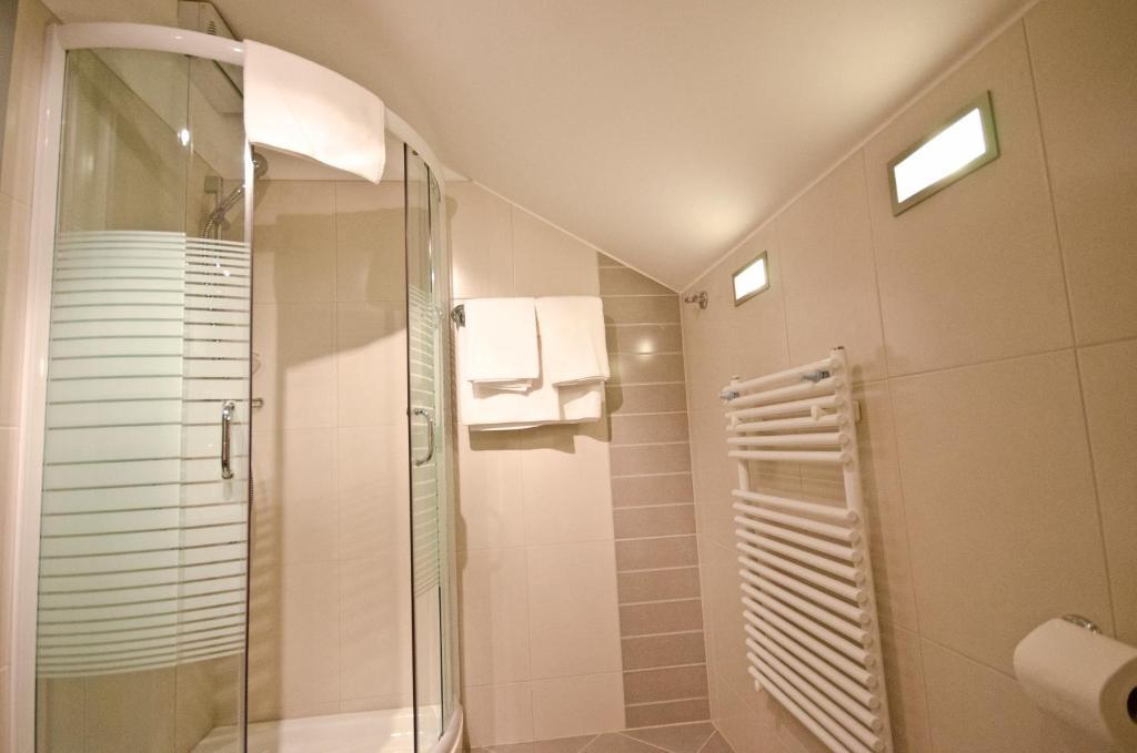 Promedicum Panzio Hotell Veszprém Rom bilde
